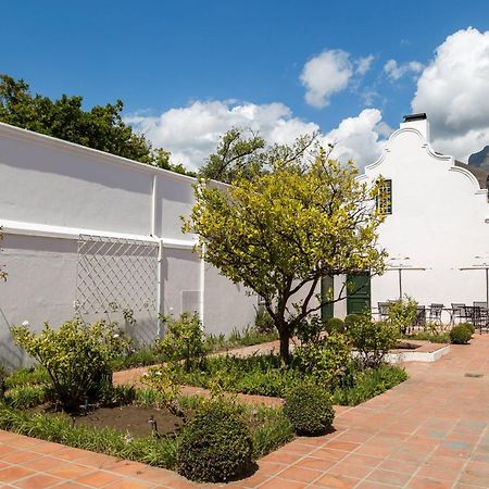 Protea Hotel By Marriott Cape Town Mowbray Exterior foto